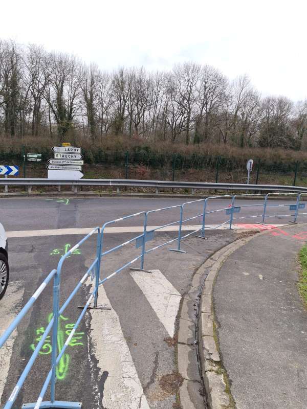 Bouygue enrgie et Service Chantier Chamarande et Barriere-800
