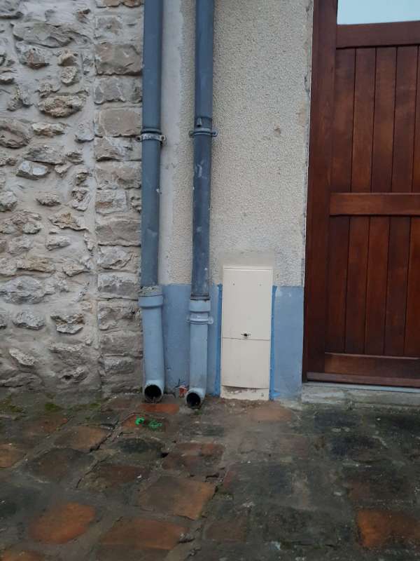 Bouygues et service Chantier Huisson Longueville Pose de Coffret-800